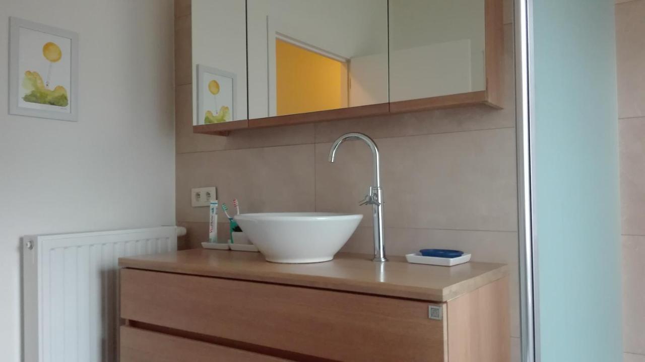 B&B De Laak Bilzen Exteriör bild
